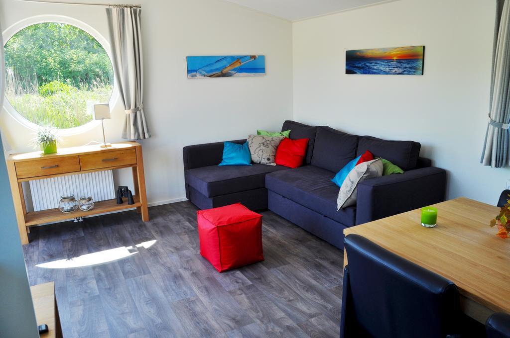 Bestmarine Waterchalets Flevo Marina Lelystad Rum bild