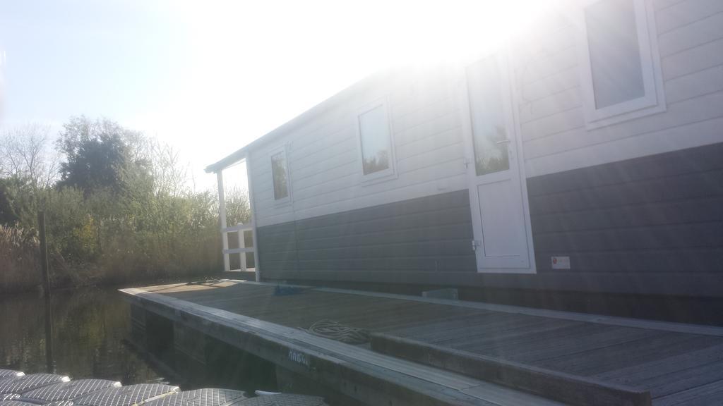 Bestmarine Waterchalets Flevo Marina Lelystad Exteriör bild