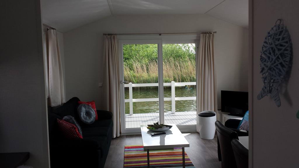 Bestmarine Waterchalets Flevo Marina Lelystad Exteriör bild